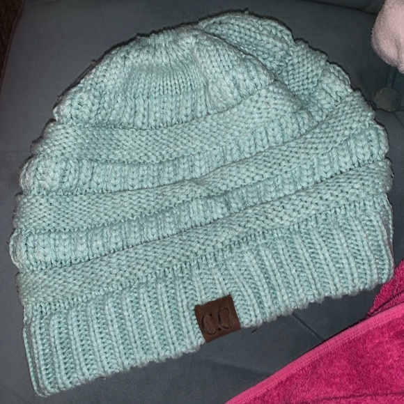 Beanie - Picture 2 of 5
